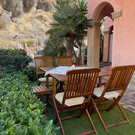 Casa Con Giardino Castelsardo